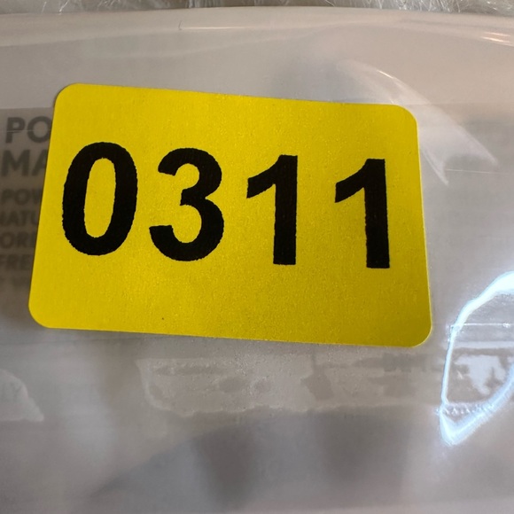 🩵3/$10 COVERGIRL Medium Light Pressed Powder - Picture 8 of 8